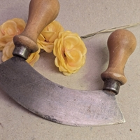 persillehakker-træhåndtag-metal-knivblad-vintage-køkkengrej